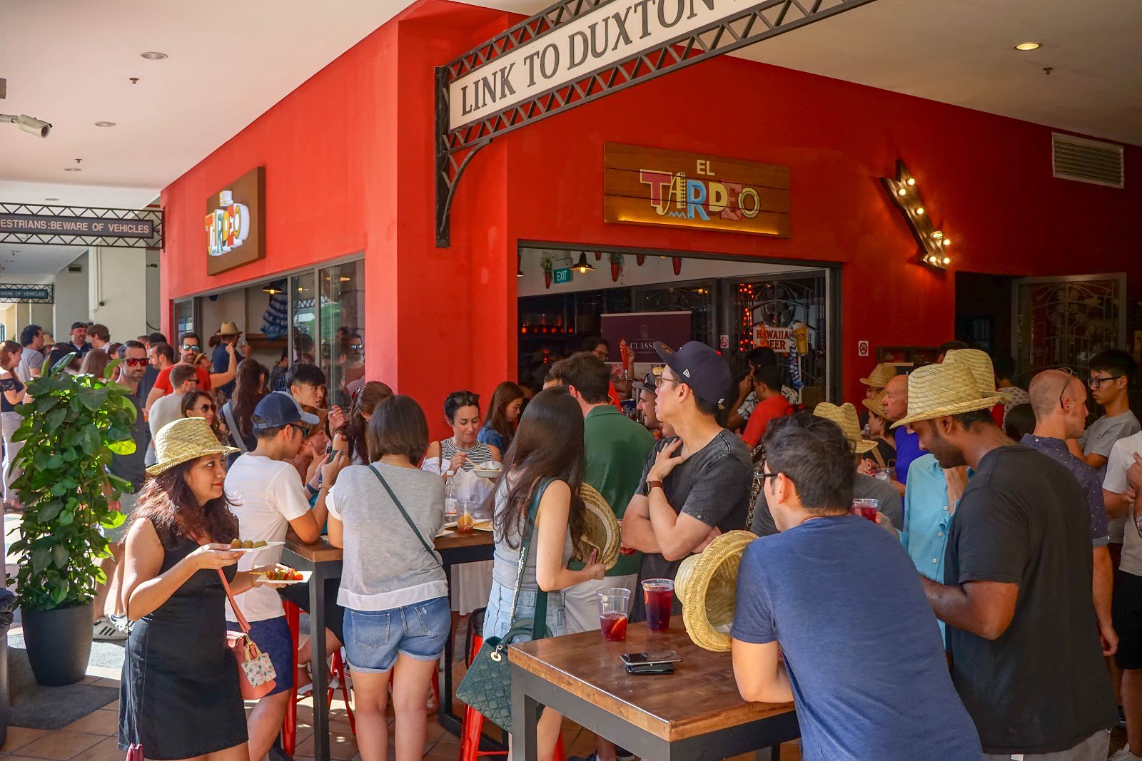 World Paella Day - Queue at El Tardeo